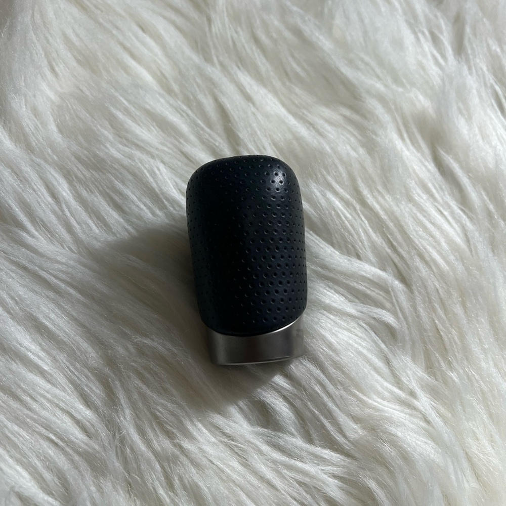 Lexus RC 200t Original Shift Knob - Picture 3 of 5